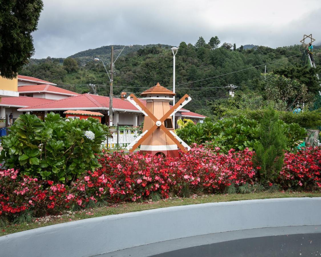 Hôtel Panama Camping Park à Bajo Boquete Extérieur photo
